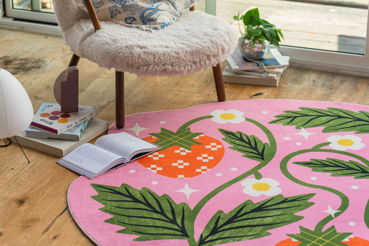 Why Lany Space Choose Polyester to Make Rugs